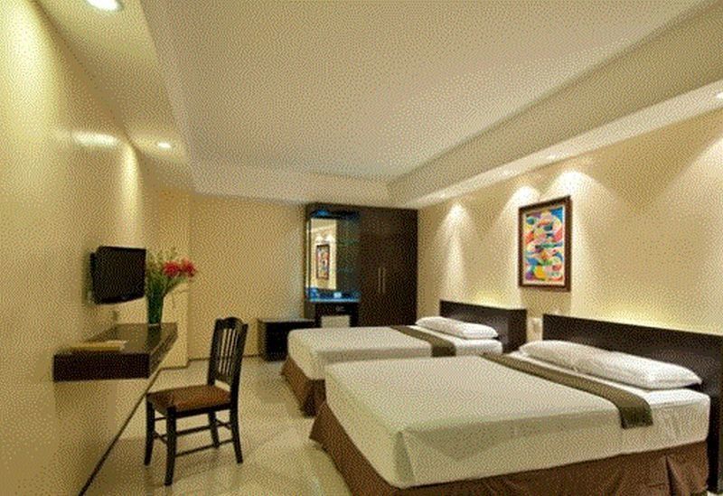 M Citi Suites Cebu Bagian luar foto