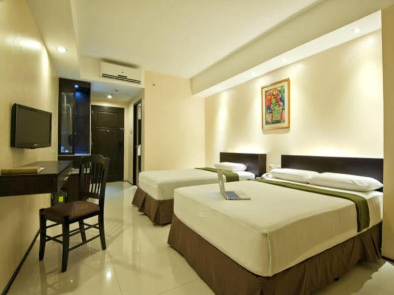 M Citi Suites Cebu Bagian luar foto