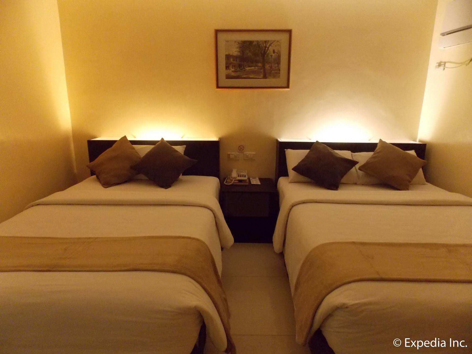 M Citi Suites Cebu Bagian luar foto