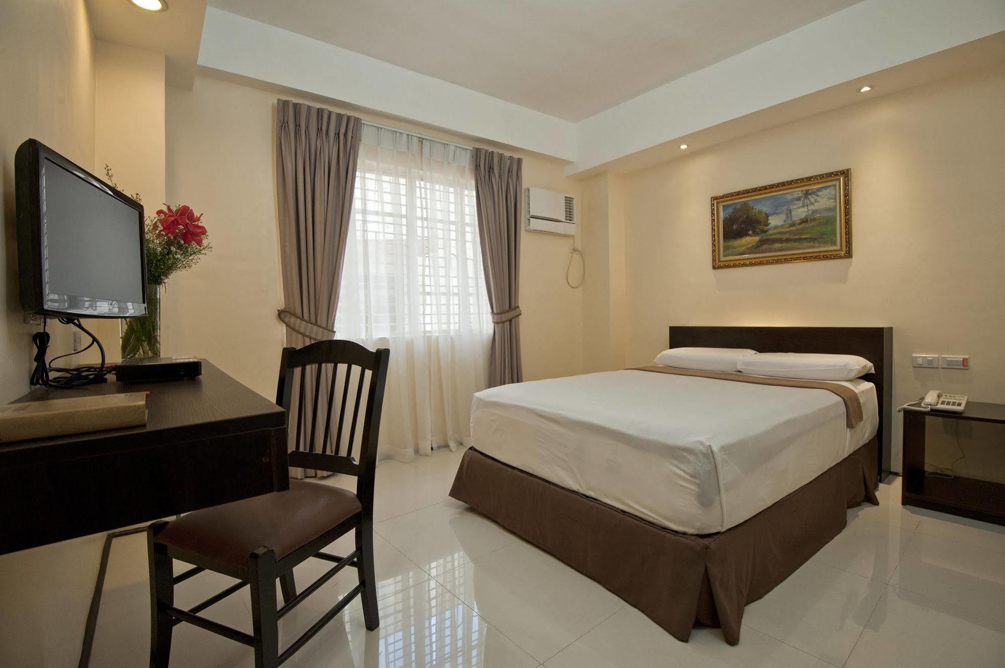 M Citi Suites Cebu Bagian luar foto